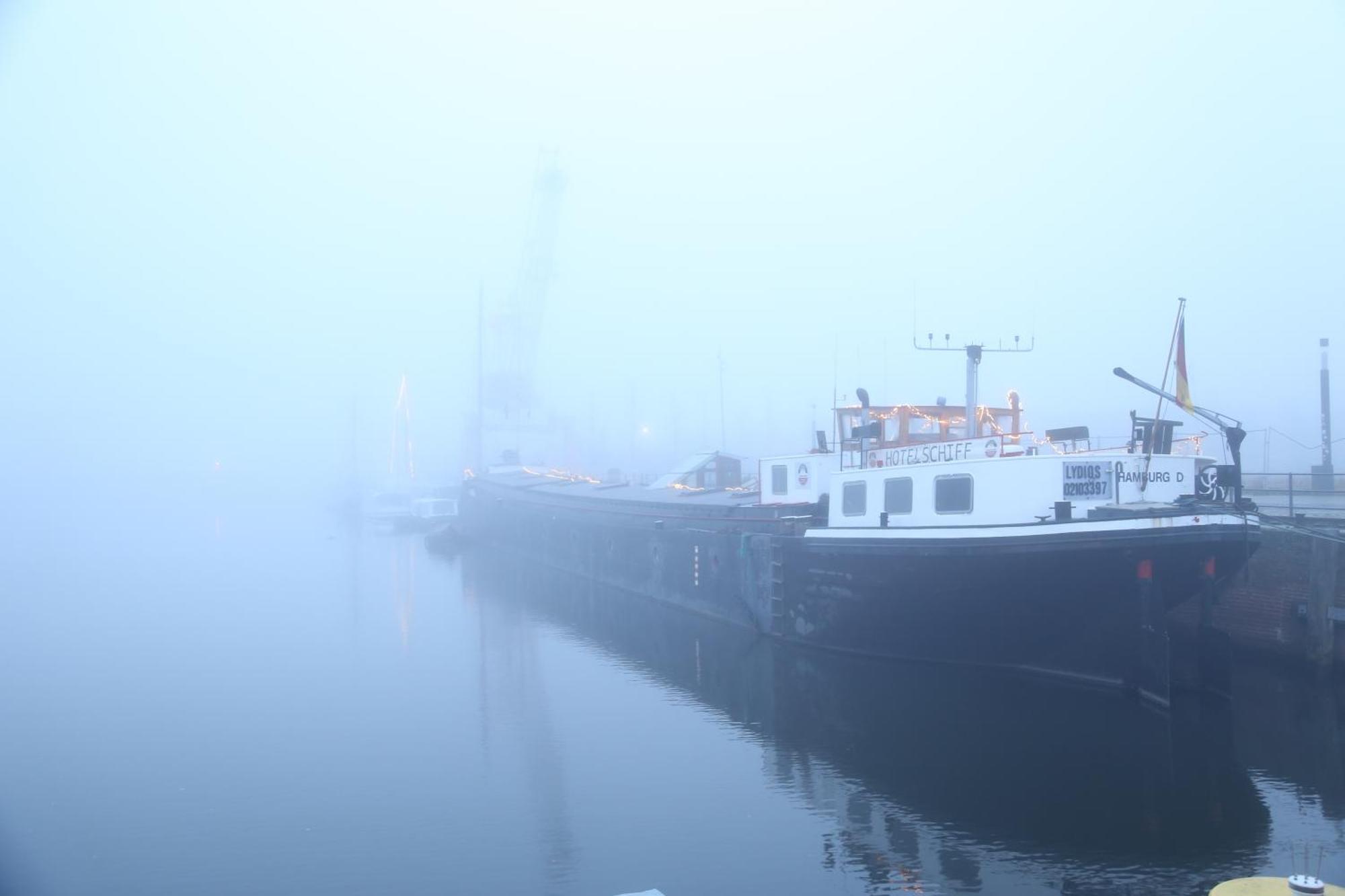 Schiffshotel "Schlafen Im Hafen" Αμβούργο Εξωτερικό φωτογραφία