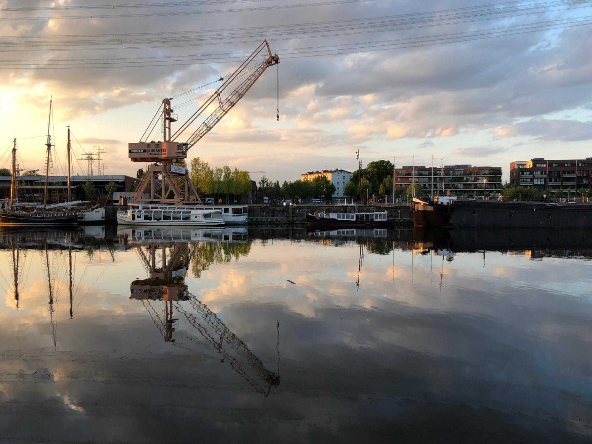Schiffshotel "Schlafen Im Hafen" Αμβούργο Εξωτερικό φωτογραφία