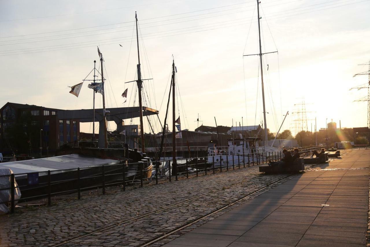 Schiffshotel "Schlafen Im Hafen" Αμβούργο Εξωτερικό φωτογραφία