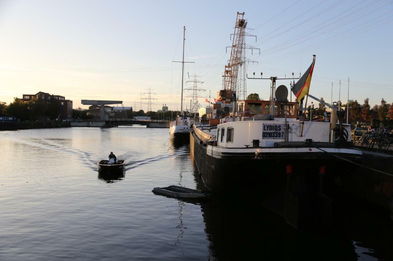 Schiffshotel "Schlafen Im Hafen" Αμβούργο Εξωτερικό φωτογραφία