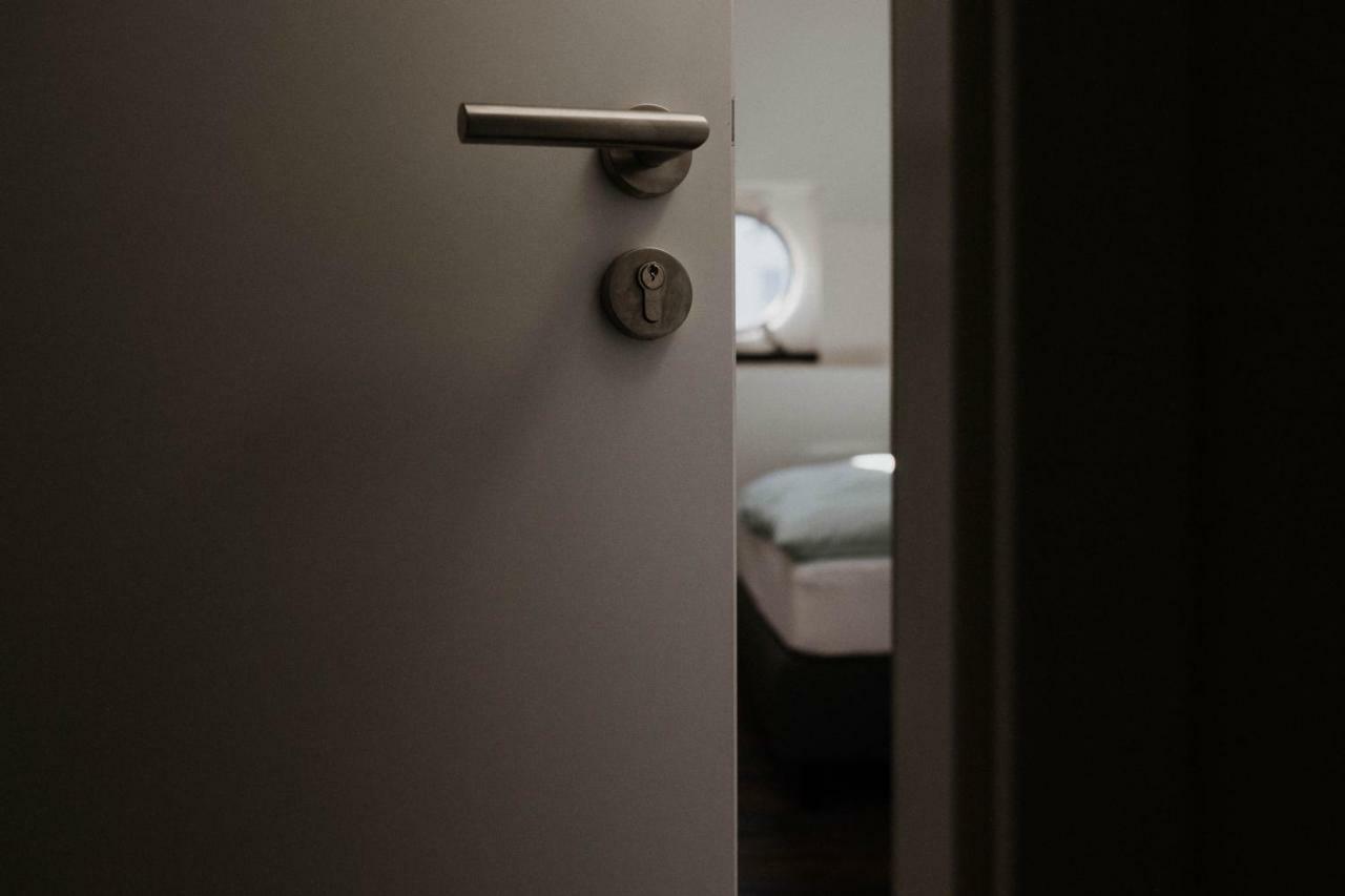 Schiffshotel "Schlafen Im Hafen" Αμβούργο Εξωτερικό φωτογραφία
